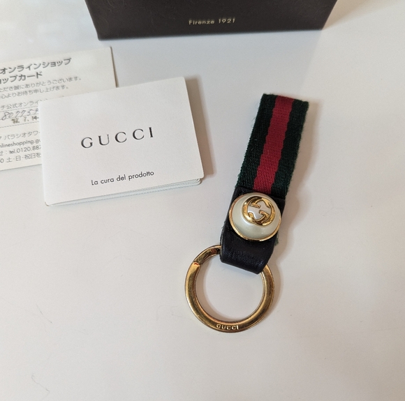 Gucci Sherry Lined Pearl GG keychain - Picture 3 of 16